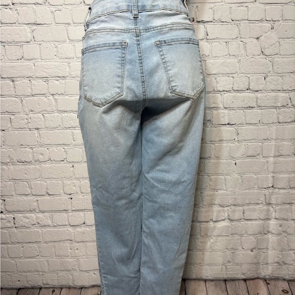 Trendy Light Blue Boyfriend Jeans - Picture 2 of 2